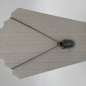 519- Natural Stone Pendant Necklace Handmade NWT